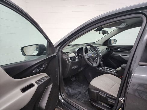 Used 2018 Chevrolet Equinox LS image 11