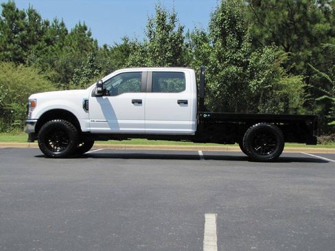 Used 2022 Ford F250 XL w/ Power Equipment Group AWD/4WD image 5