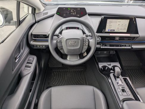 New 2026 Toyota Prius Plug-In Hybrid FWD image 17