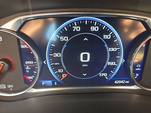 Used 2023 Chevrolet Traverse Premier FWD image 20