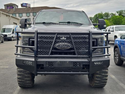 Used 2021 Ford F250 Lariat AWD/4WD image 2