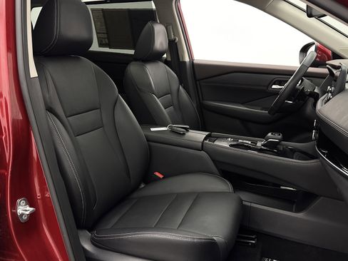 Used 2023 Nissan Rogue SL w/ SL Premium Package image 42