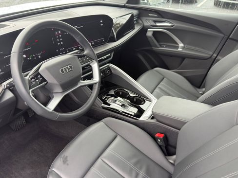 Used 2025 Audi Q5 Premium Plus w/ Premium Plus image 8