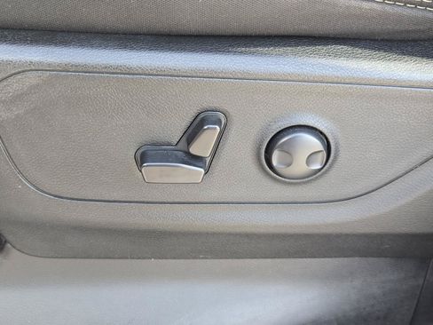 Used 2024 RAM 1500 Big Horn RWD image 22