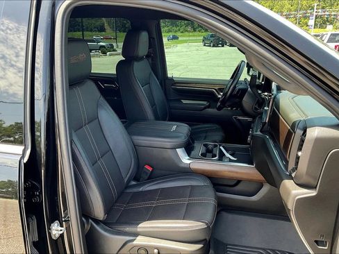 Used 2024 Chevrolet Silverado 2500 High Country AWD/4WD image 16
