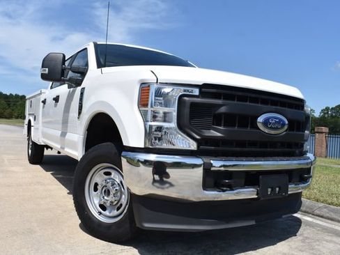Used 2022 Ford F250 XL w/ Power Equipment Group AWD/4WD image 1
