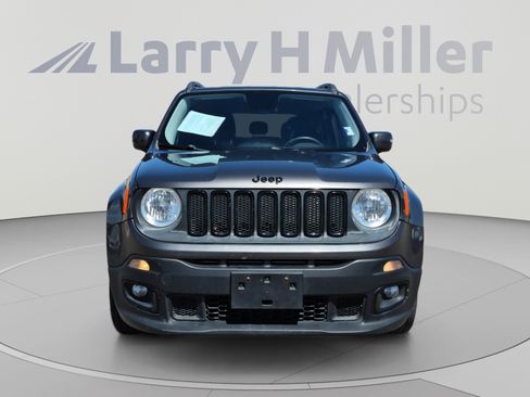 Used 2017 Jeep Renegade Altitude FWD image 8