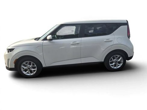 Used 2025 Kia Soul LX FWD image 7