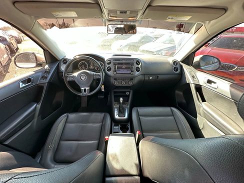 Used 2013 Volkswagen Tiguan SE image 2
