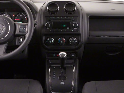Used 2013 Jeep Compass Sport FWD image 13