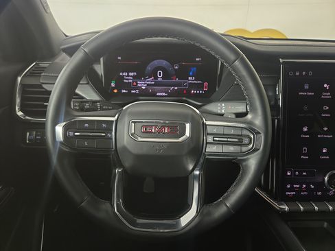 Used 2024 GMC Acadia Elevation w/ Luxury Package AWD/4WD image 14