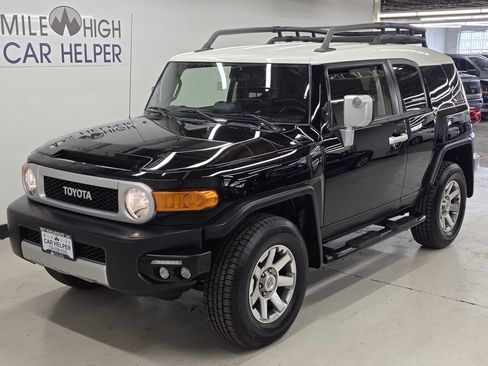 Used 2014 Toyota FJ Cruiser 4WD w/ Upgrade Package image 14