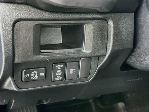 Used 2019 Toyota Tacoma TRD Sport AWD/4WD image 13