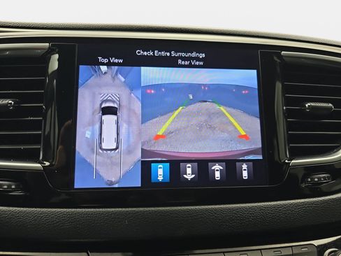 Used 2019 Chrysler Pacifica Touring-L w/ Advanced Safetytec Group FWD image 20