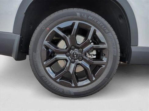 New 2025 Honda Pilot Touring image 10