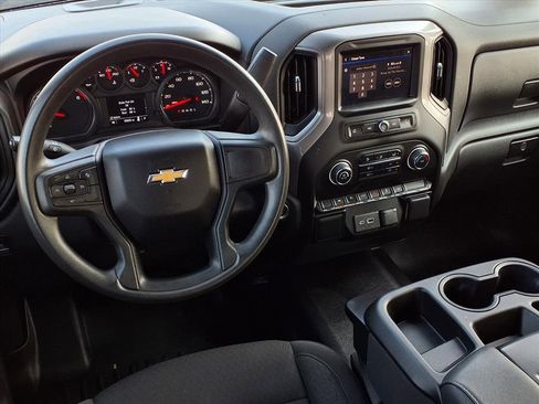 Used 2024 Chevrolet Silverado 1500 Custom image 13