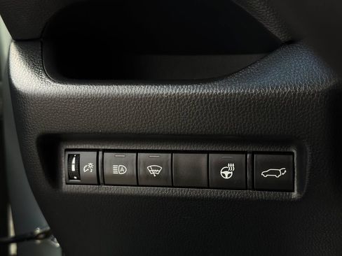 Certified 2022 Toyota RAV4 XLE w/ Convenience Package AWD/4WD image 32