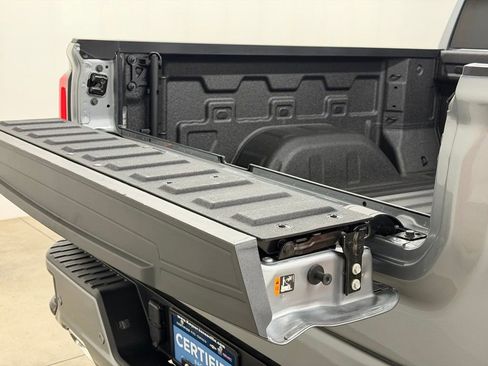 Certified 2025 GMC Sierra 1500 AT4 w/ AT4 Premium Package image 37