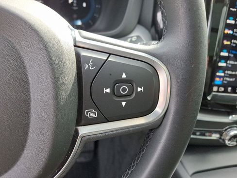 Certified 2023 Volvo XC60 B5 Core w/ Climate Package image 23