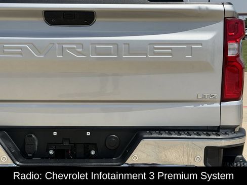 Used 2019 Chevrolet Silverado 1500 LTZ w/ LTZ Texas Edition RWD image 9