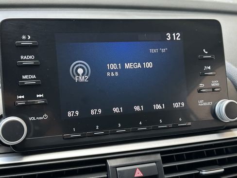 Used 2019 Honda Accord LX image 16