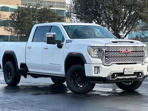 Used 2022 GMC Sierra 2500 Denali w/ Denali Ultimate Package image 2