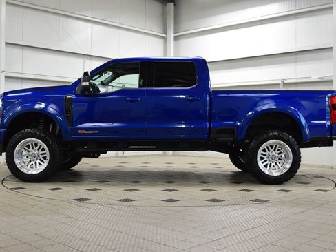 Used 2026 Ford F250 Lariat w/ Black Appearance Package AWD/4WD image 4