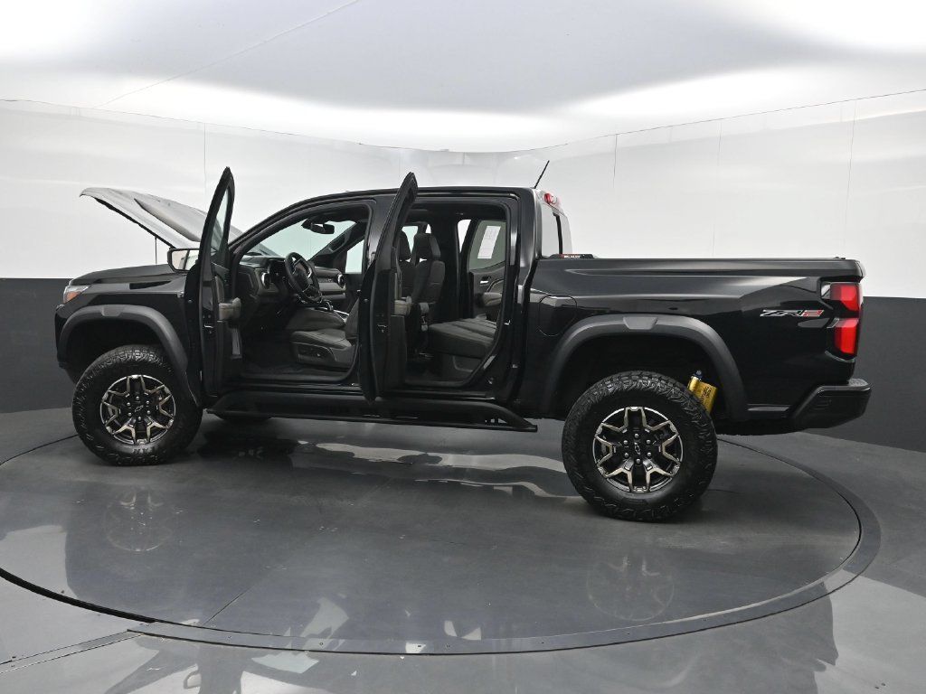 Used 2023 Chevrolet Colorado ZR2 w/ ZR2 Convenience Package III AWD/4WD image 37