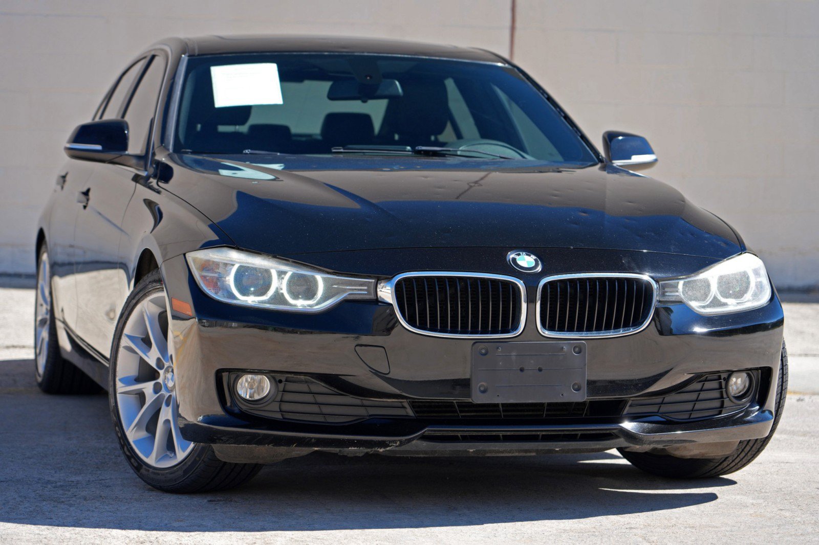 Used 2015 BMW 320i Sedan RWD image 2