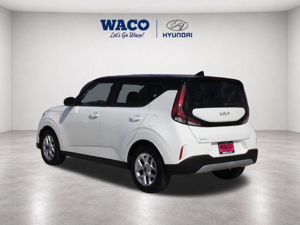 Used 2023 Kia Soul S FWD image 7