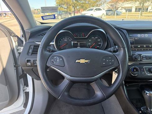 Used 2014 Chevrolet Impala LT w/ Premium Seating Package image 11