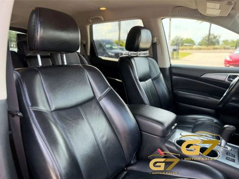 Used 2018 Nissan Pathfinder SL w/ Midnight Edition Package FWD image 11