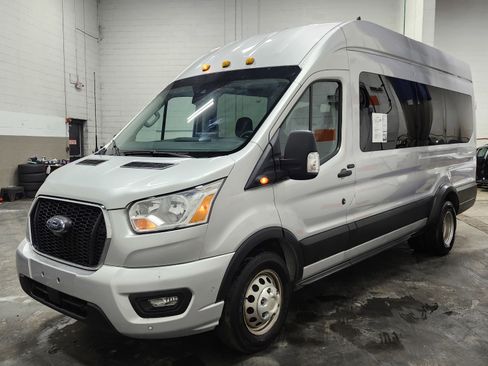 Used 2022 Ford Transit 350 XLT image 12
