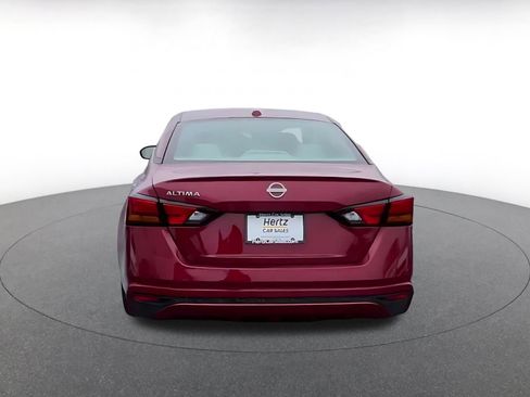 Used 2025 Nissan Altima 2.5 SV image 12