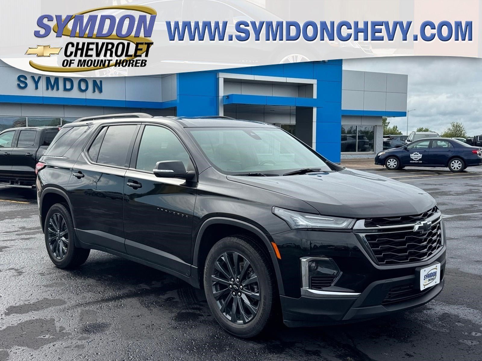 Used 2023 Chevrolet Traverse RS w/ LPO, Floor Liner Package AWD/4WD image 1