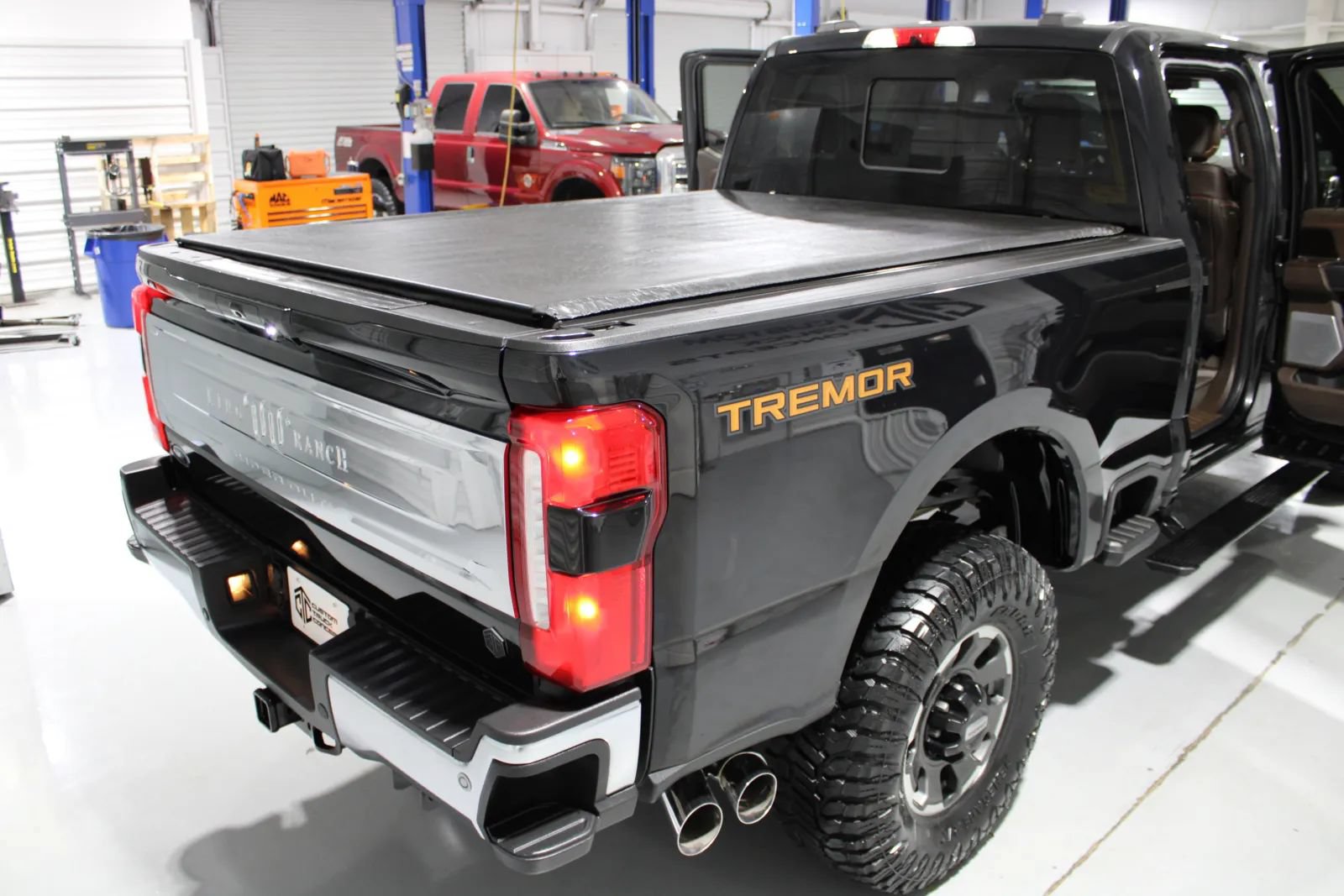 Used 2023 Ford F250 King Ranch w/ Tremor Off-Road Package AWD/4WD image 38