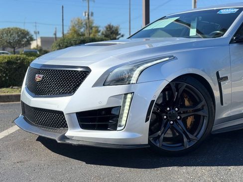 Used 2016 Cadillac CTS V w/ Luxury Package RWD image 3