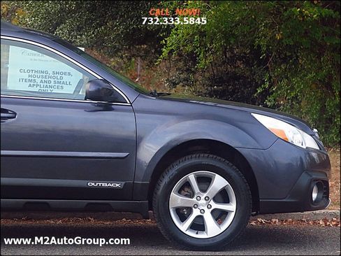 Used 2013 Subaru Outback 2.5i Limited w/ Moonroof Pkg AWD/4WD image 33