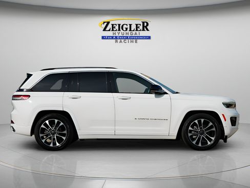 Used 2023 Jeep Grand Cherokee Overland w/ Adv Protech Group III AWD/4WD image 8
