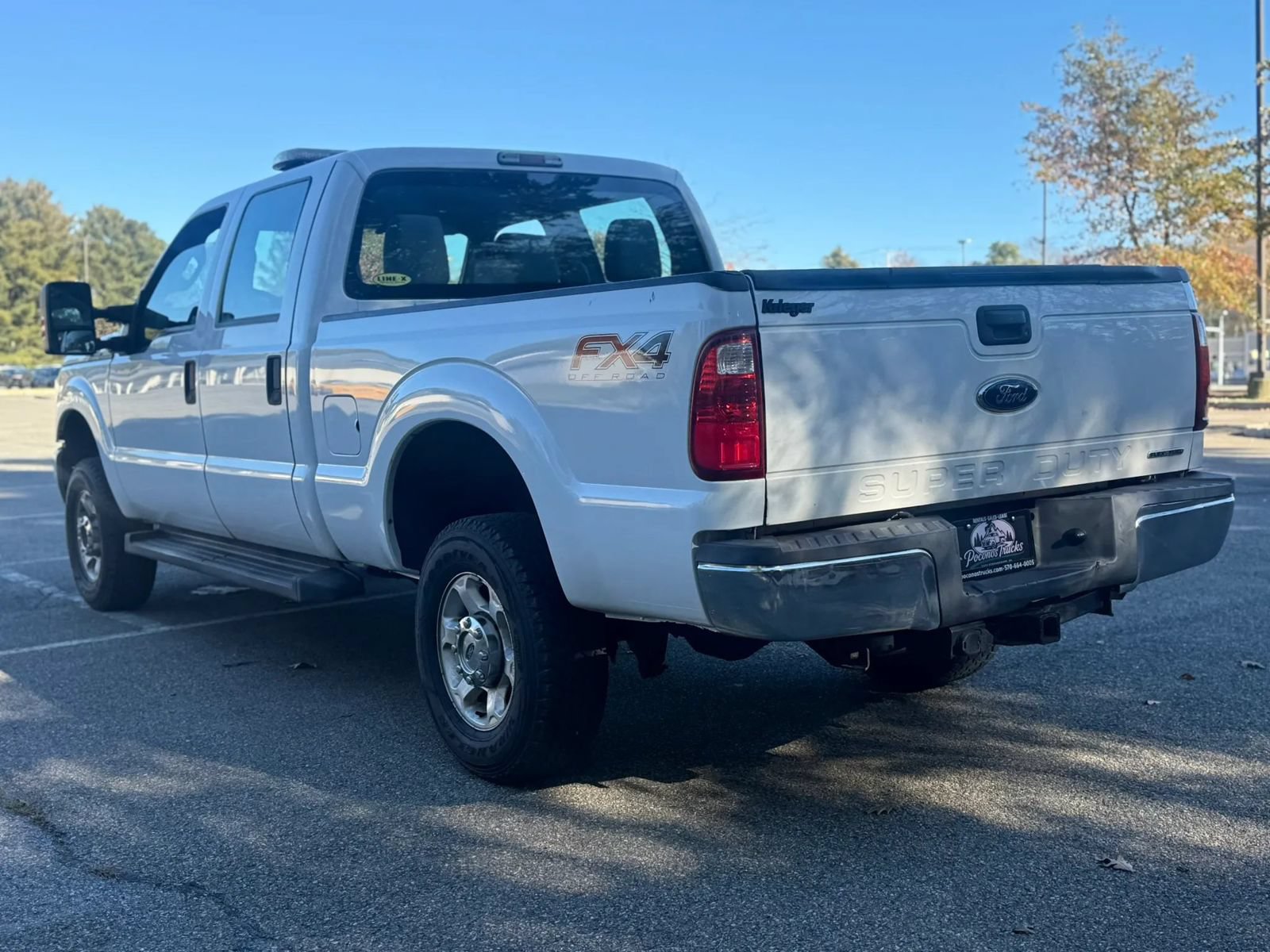 Used 2015 Ford F250 XL w/ Power Equipment Group AWD/4WD image 8