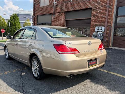Used 2007 Toyota Avalon Limited FWD image 10