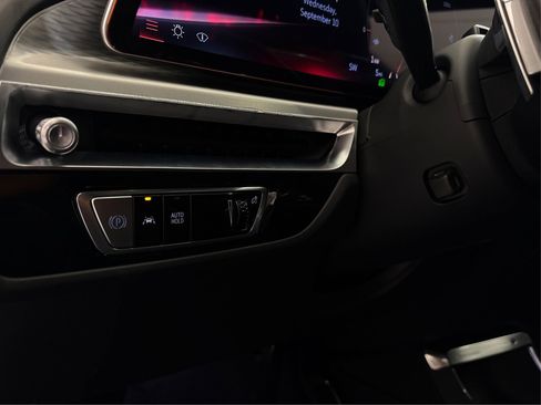 New 2026 Cadillac Lyriq V image 20