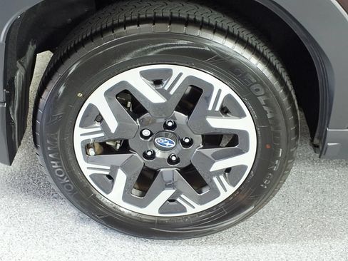 Used 2026 Subaru Forester Premium AWD/4WD image 5