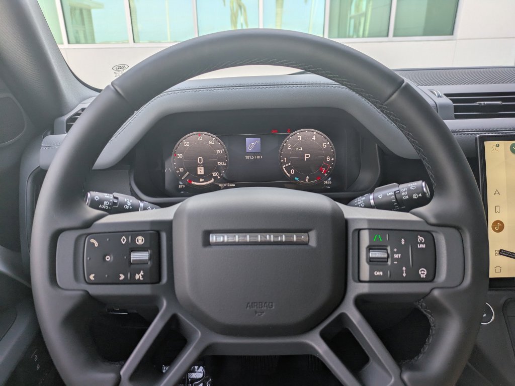 New 2026 Land Rover Defender 130 X-Dynamic SE AWD/4WD image 29
