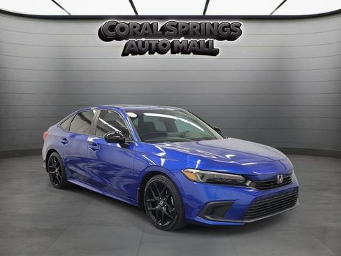 Used 2023 Honda Civic Sport image 1
