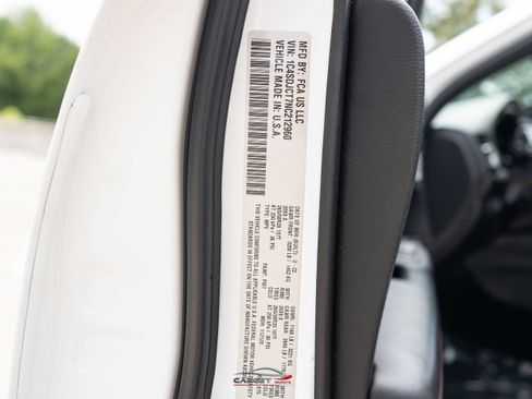 Used 2022 Dodge Durango R/T w/ Blacktop Package AWD/4WD image 54