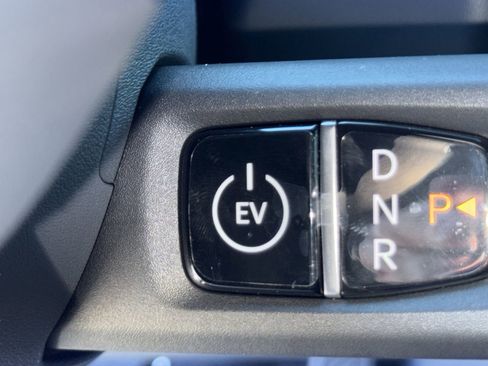 New 2026 Kia EV9 Land w/ Nightfall Edition Package image 8