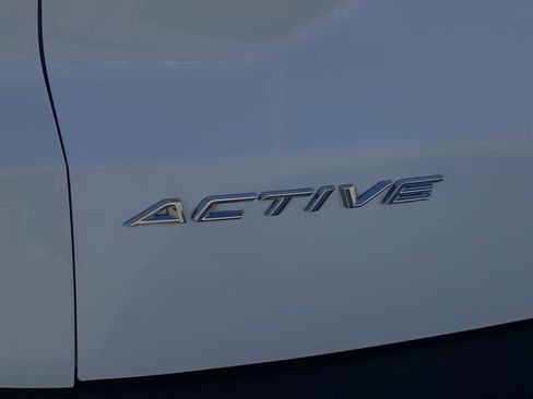 Used 2023 Ford Escape Active image 9