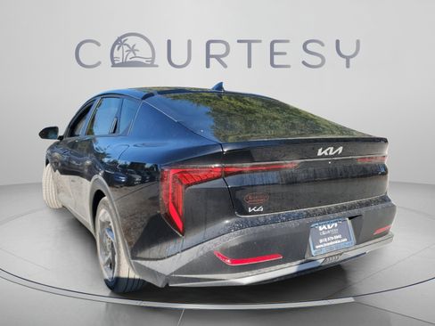 New 2025 Kia K4 EX FWD image 3
