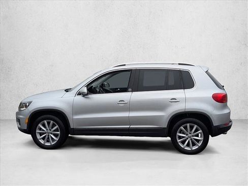 Used 2017 Volkswagen Tiguan Wolfsburg Edition image 9